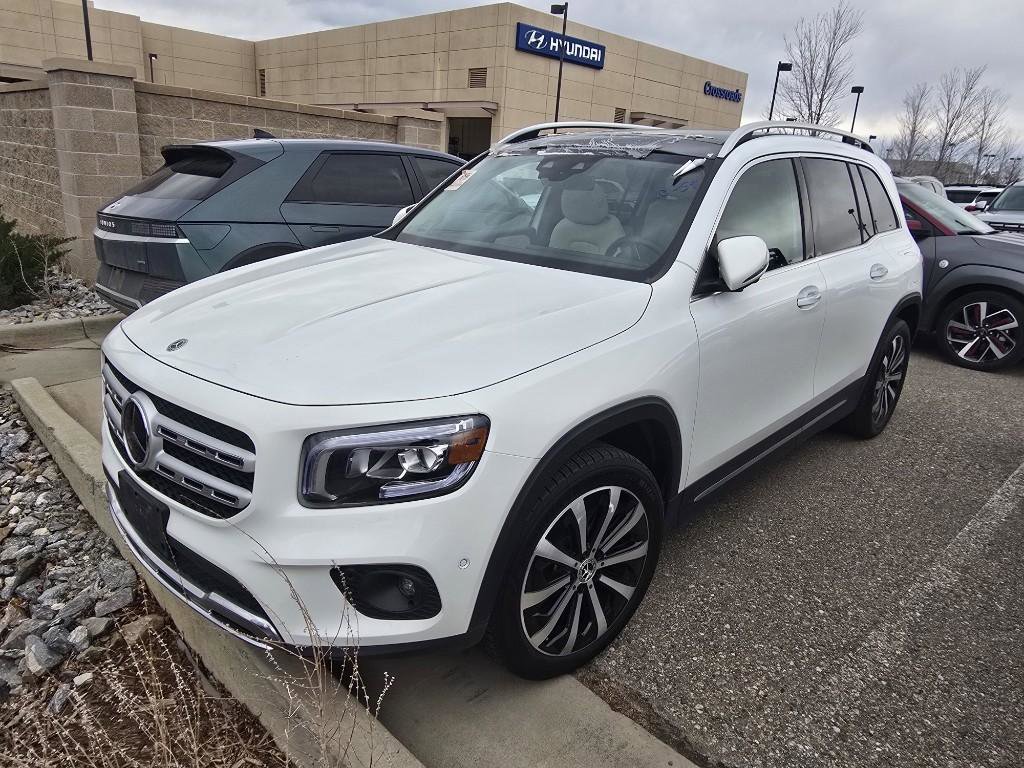 Used 2021 Mercedes-Benz GLB 250 4MATIC w/ Premium Package image 1