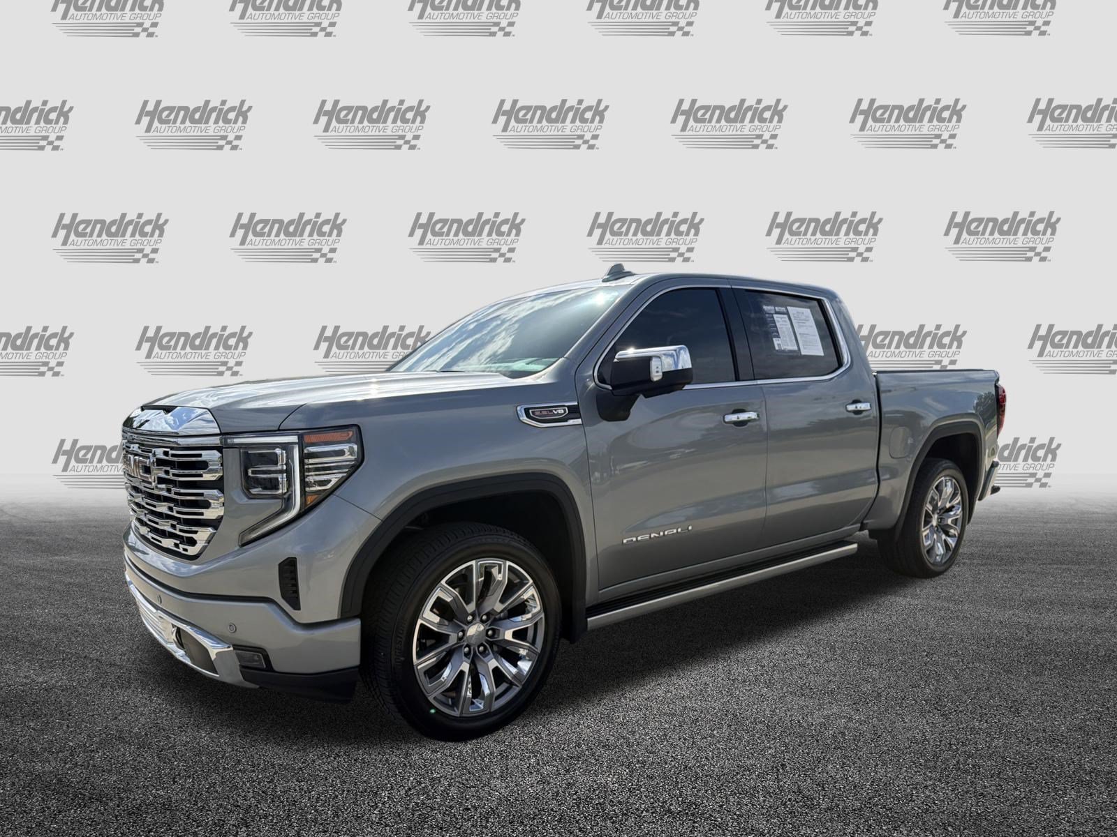 Used 2025 GMC Sierra 1500 Denali AWD/4WD image 5