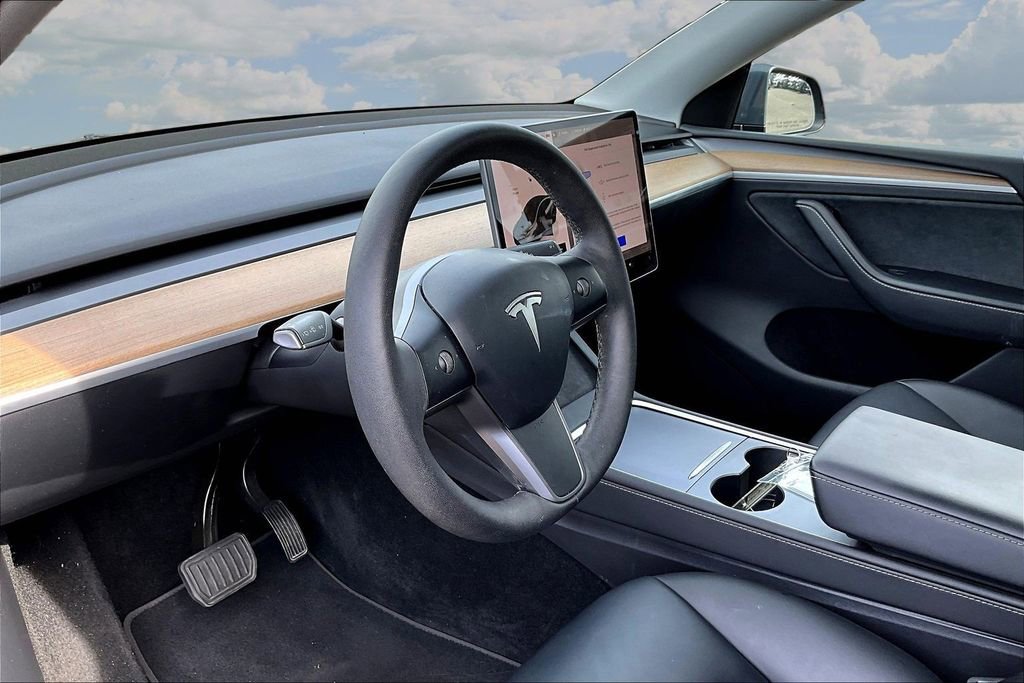 Used 2023 Tesla Model Y Long Range AWD/4WD image 13