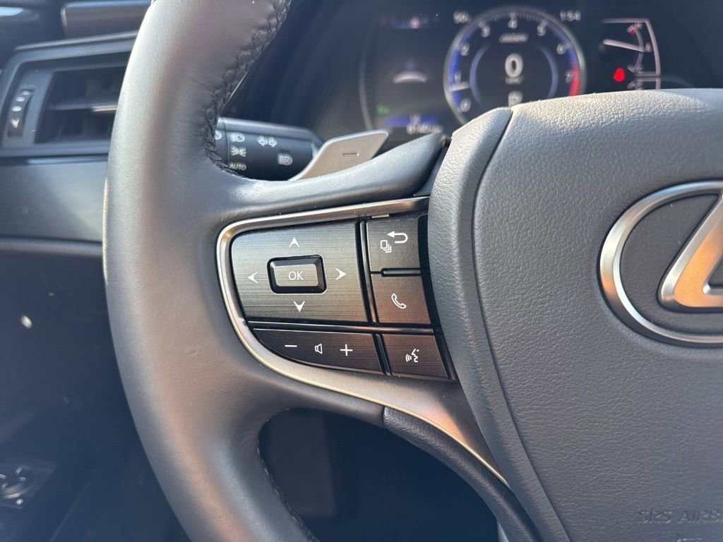Used 2024 Lexus ES 350 w/ Accessory Package (Z1) image 32