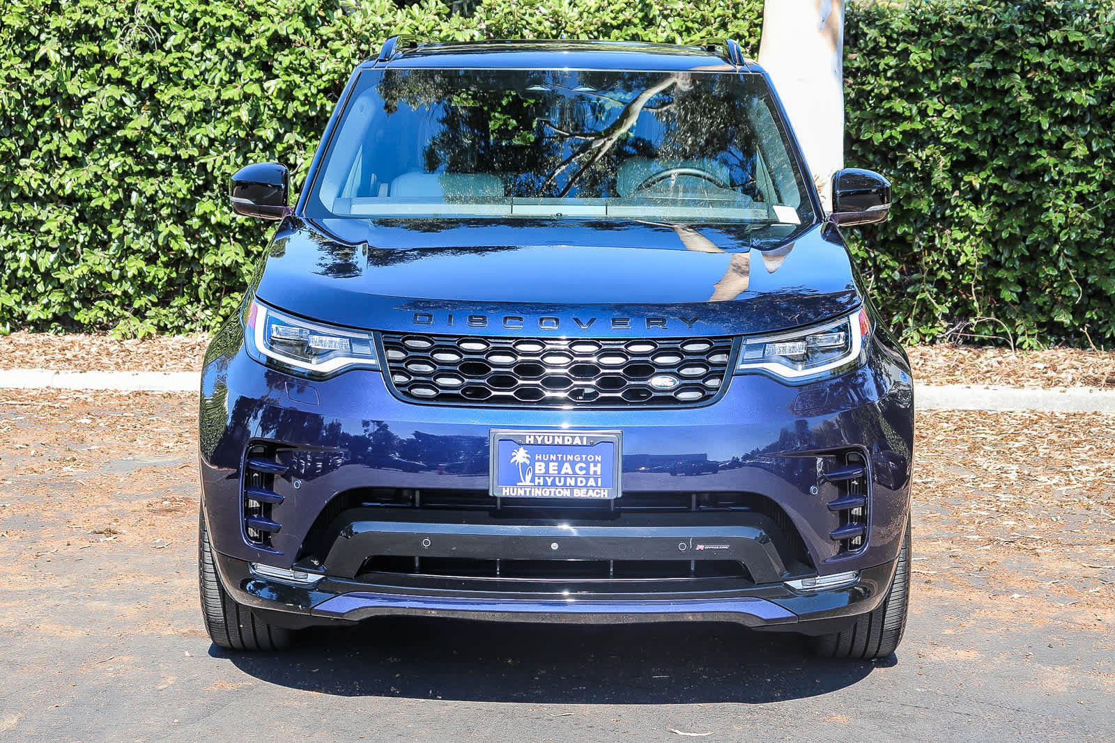 Used 2023 Land Rover Discovery S R-Dynamic AWD/4WD image 2