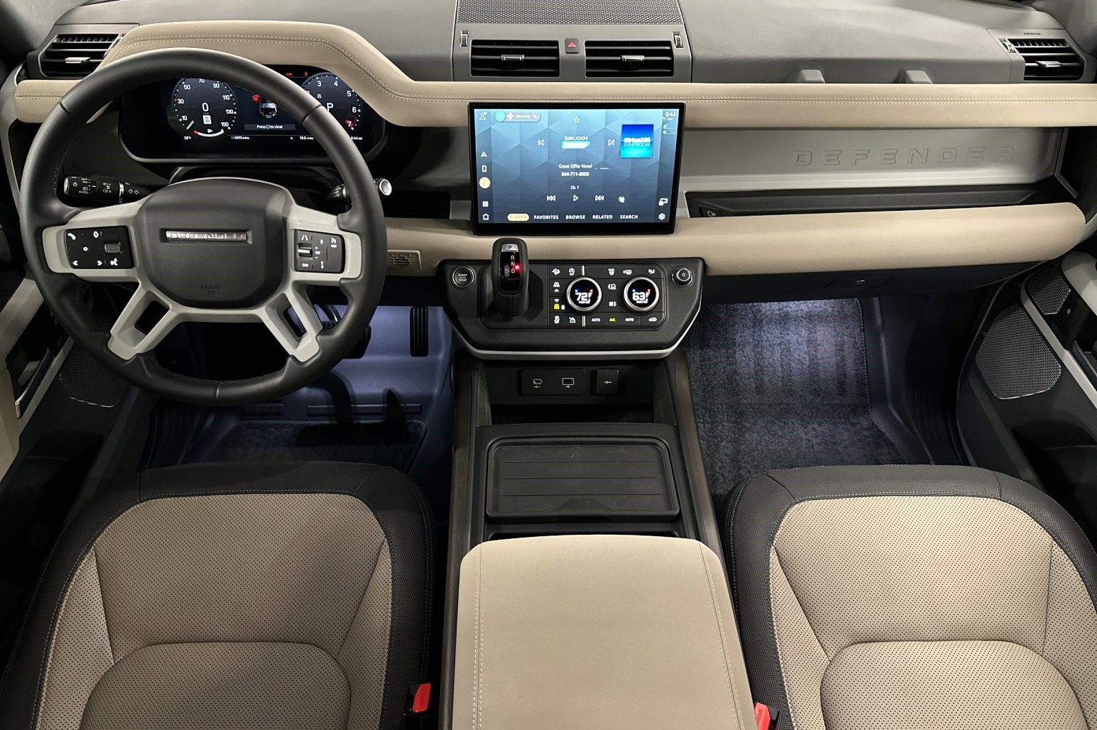 Used 2023 Land Rover Defender 130 X-Dynamic SE image 27