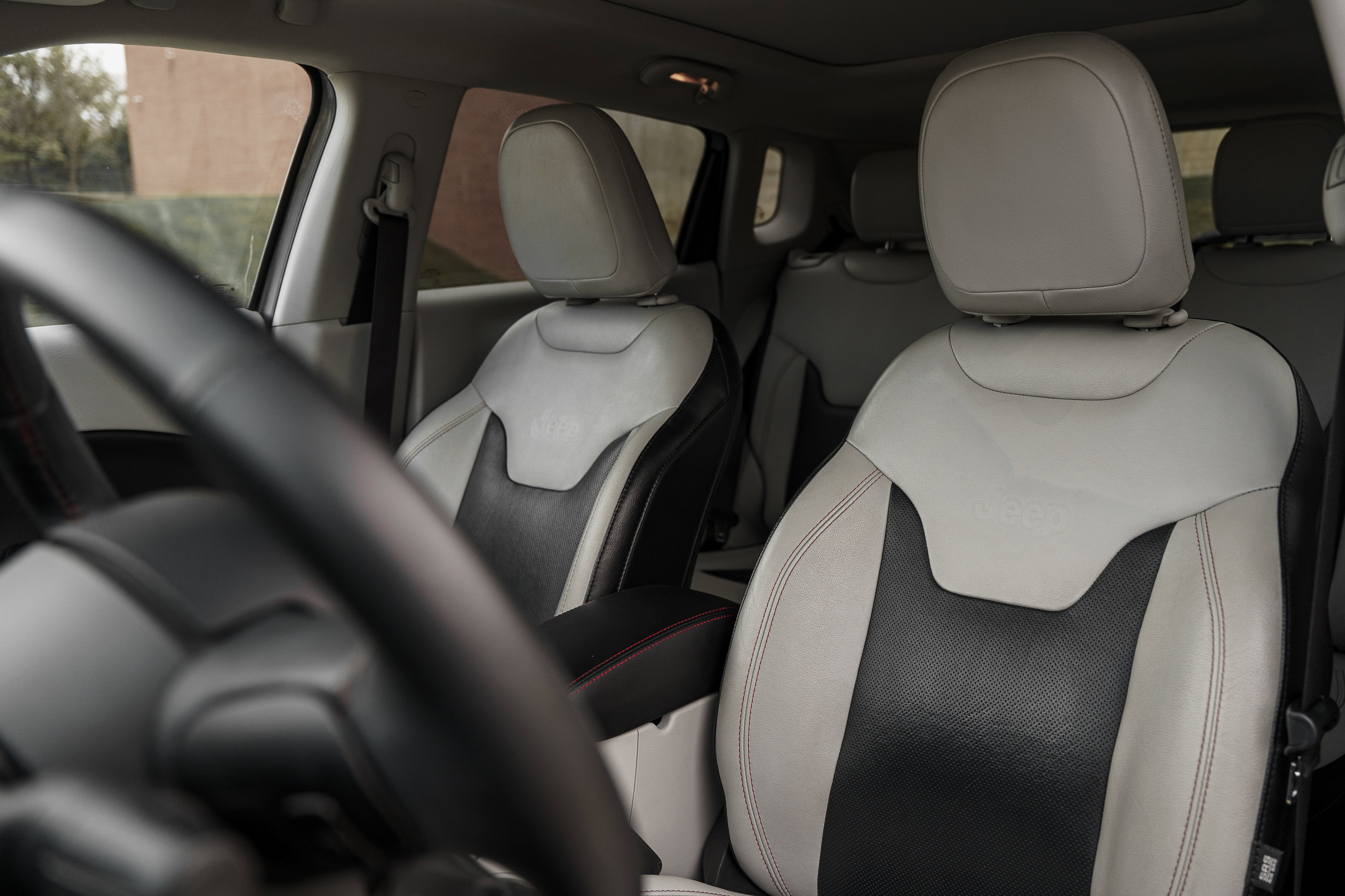 Used 2018 Jeep Compass Limited w/ Trailer Tow Group image 17