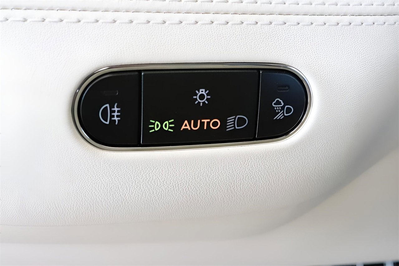 New 2025 Bentley Bentayga Extended Wheelbase image 22