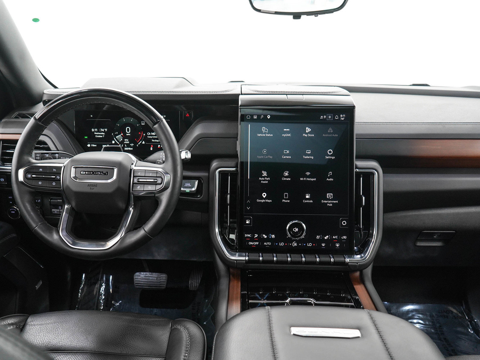 Used 2025 GMC Yukon Denali w/ Denali Reserve Package AWD/4WD image 19