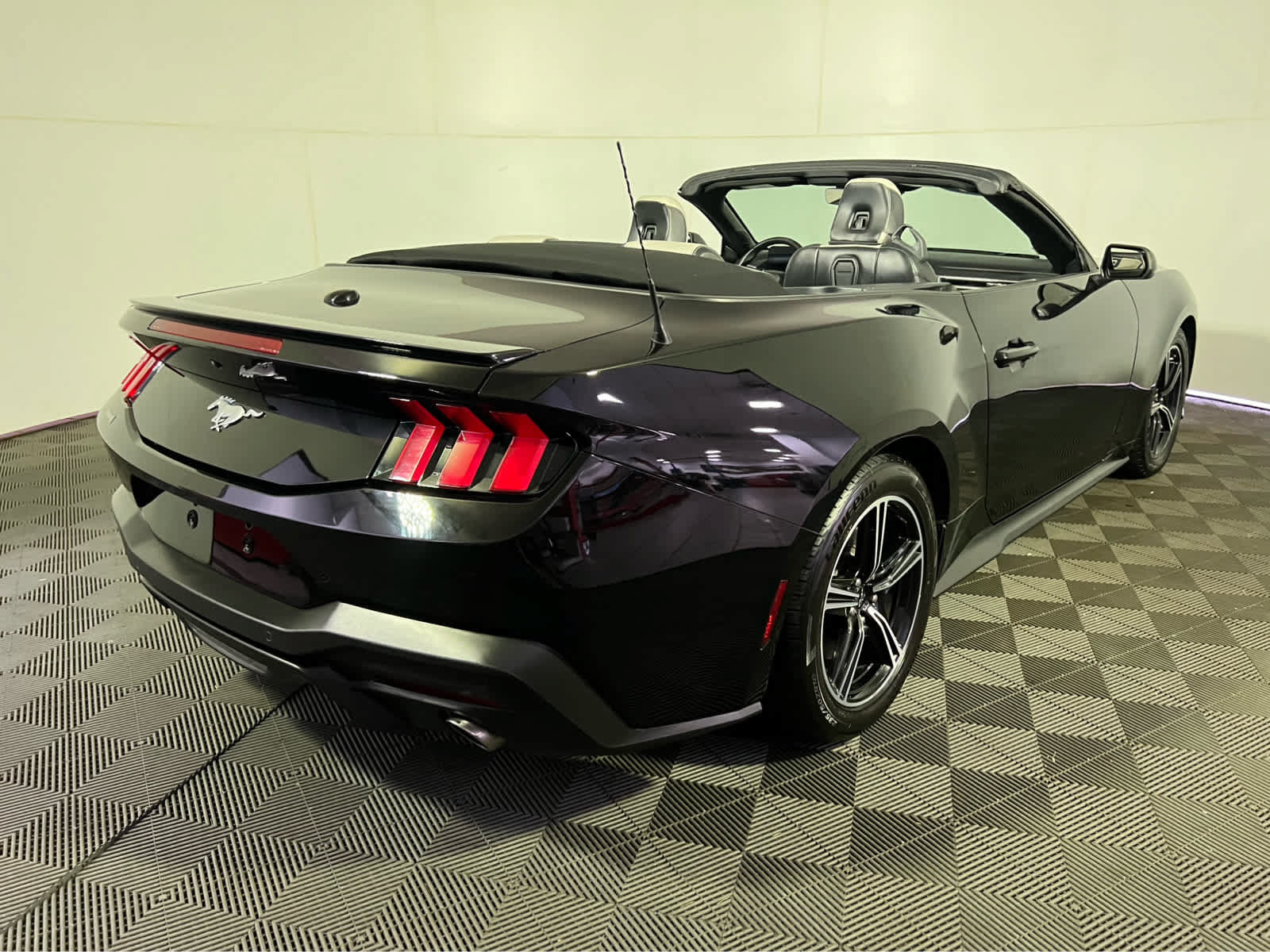 Used 2024 Ford Mustang Premium RWD image 7