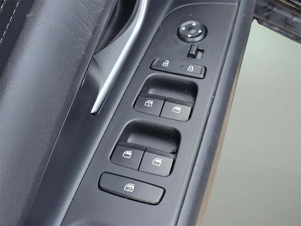 Used 2022 Hyundai Elantra SEL image 16