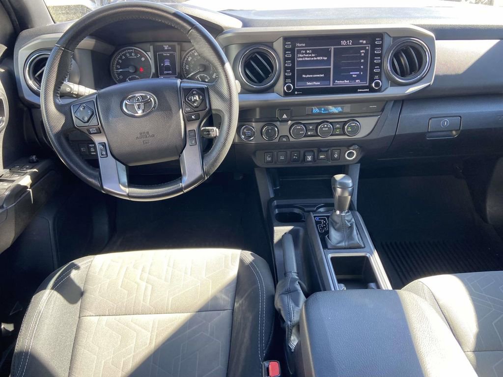 Used 2022 Toyota Tacoma TRD Sport w/ Technology Package image 11
