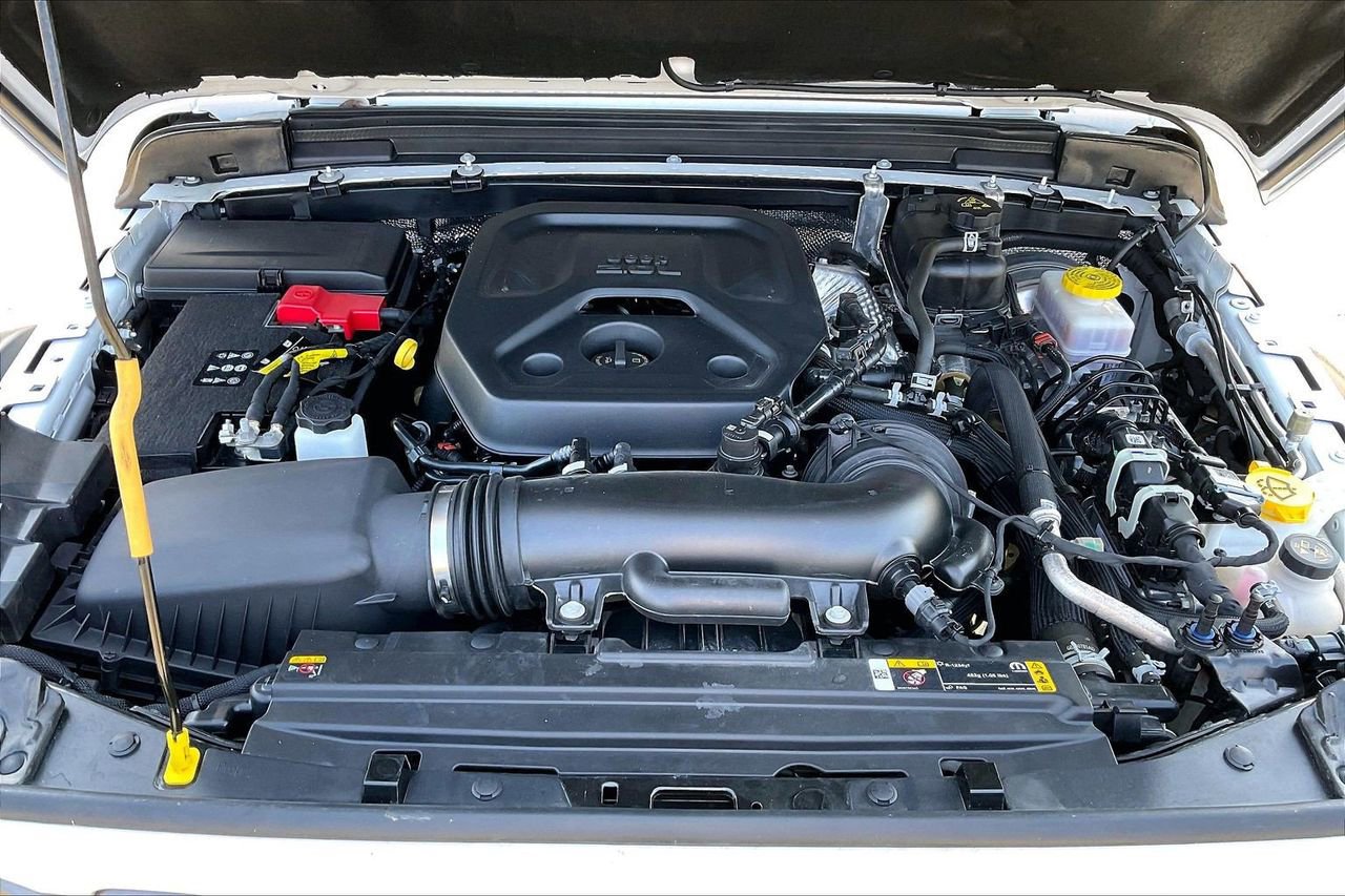 Certified 2025 Jeep Wrangler Unlimited Rubicon w/ Convenience Group image 36