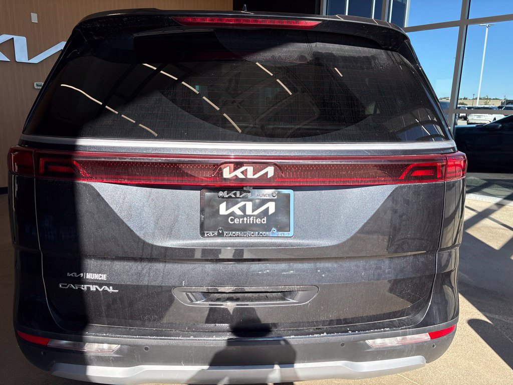 Certified 2024 Kia Carnival LX FWD image 11