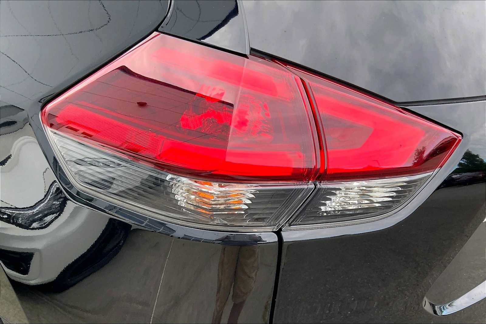 Used 2020 Nissan Rogue S w/ Special Edition Package AWD/4WD image 27
