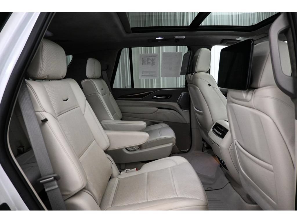 Used 2024 Cadillac Escalade Sport Platinum w/ LPO, ONYX Package AWD/4WD image 20
