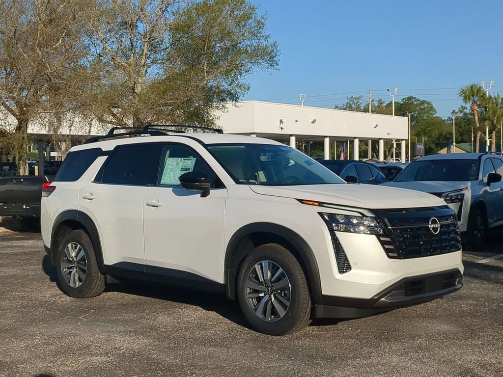 New 2026 Nissan Pathfinder SL AWD/4WD image 2