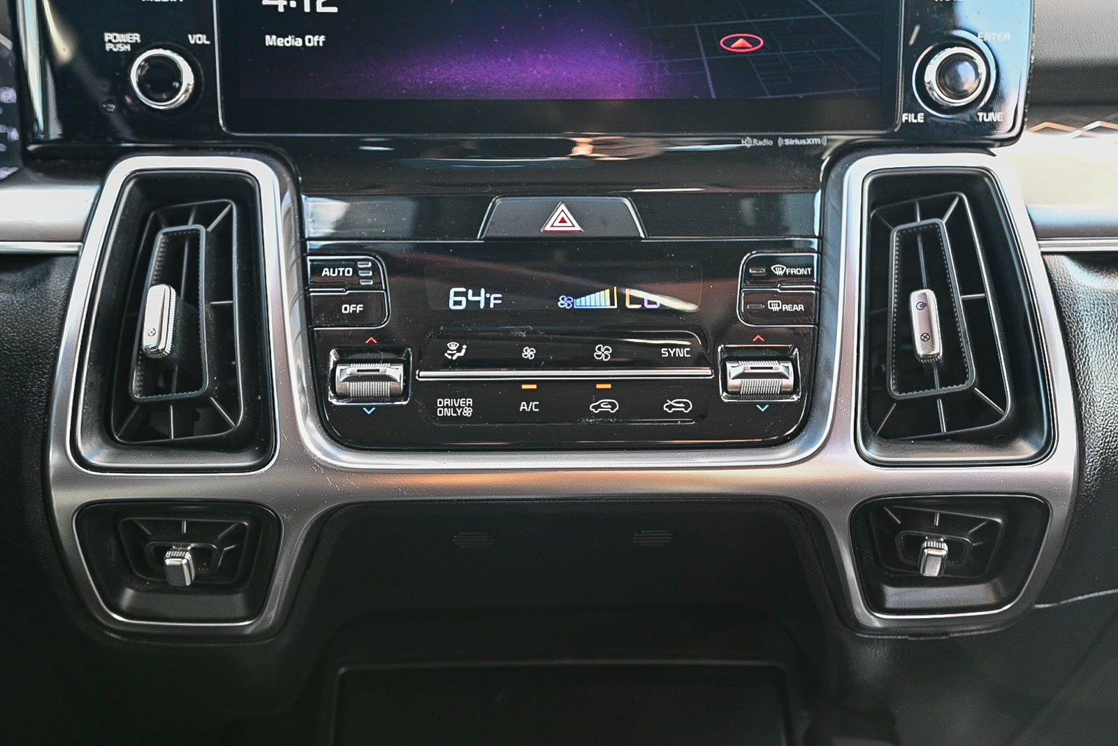 Used 2023 Kia Sorento EX w/ Panoramic Sunroof Package image 15