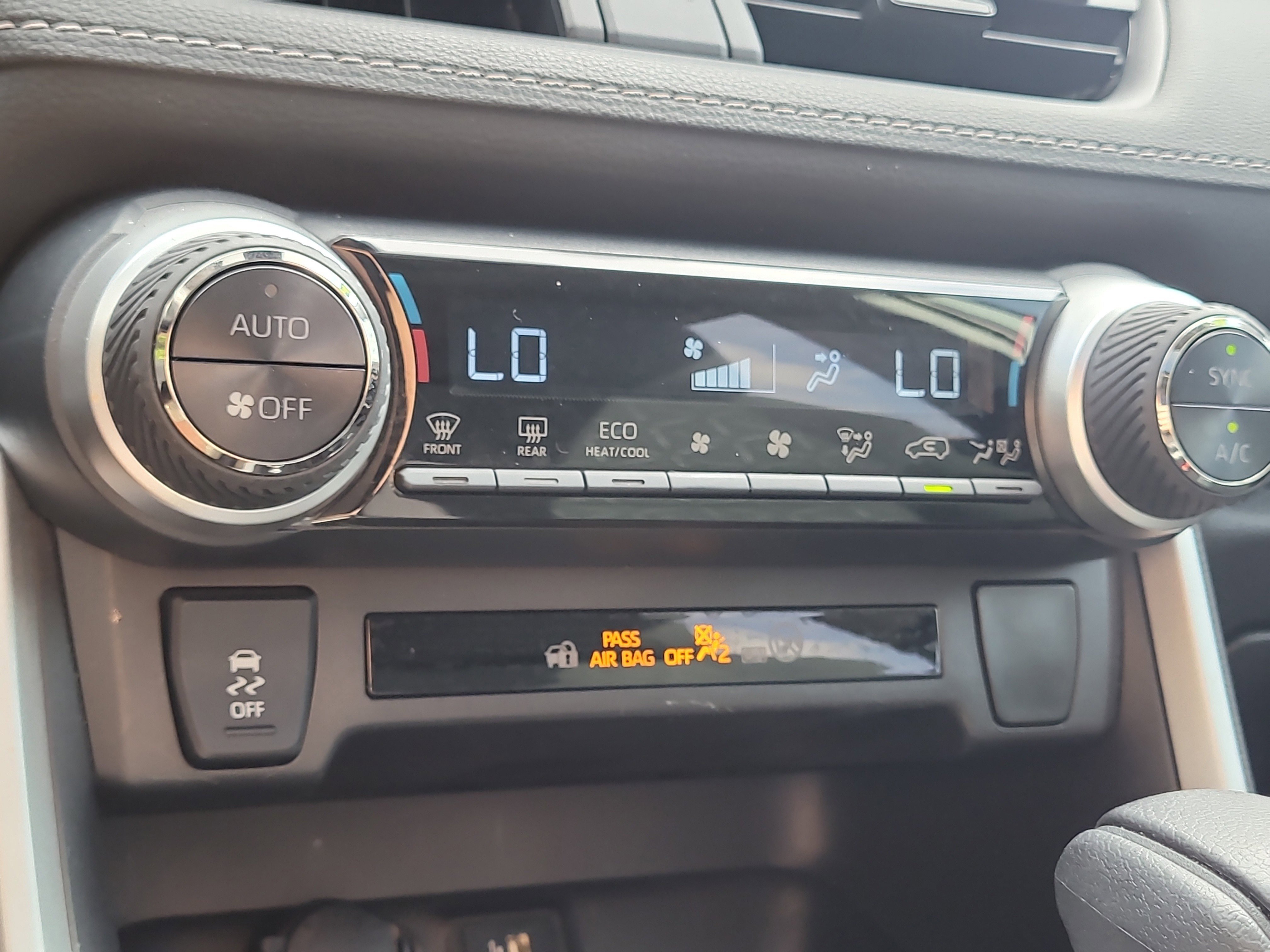 Certified 2024 Toyota RAV4 XLE w/ Convenience Package image 27