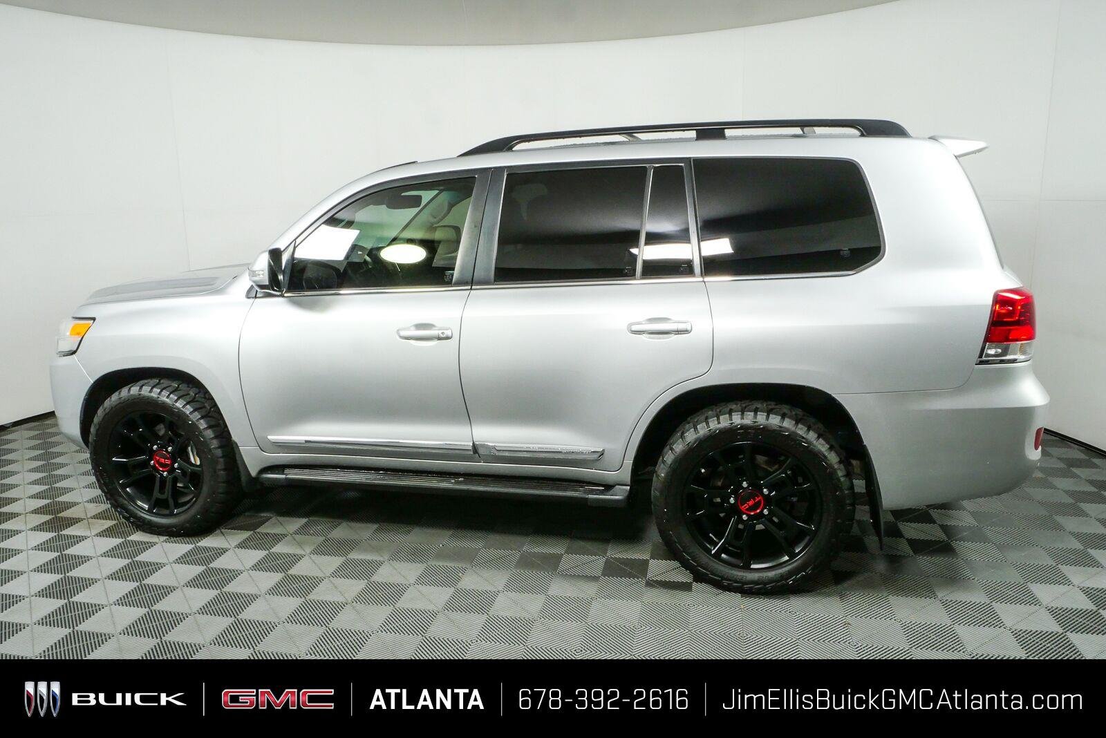 Used 2017 Toyota Land Cruiser AWD/4WD image 31