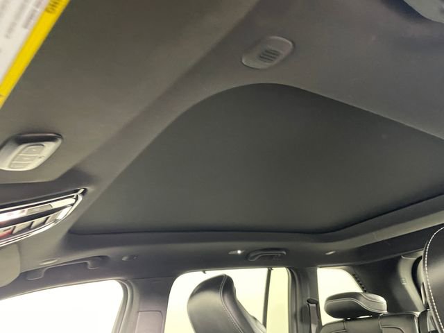 Used 2024 Jeep Grand Cherokee Overland w/ Adv Protech Group III image 15