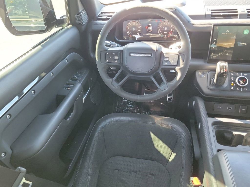 Used 2022 Land Rover Defender 110 V8 image 22
