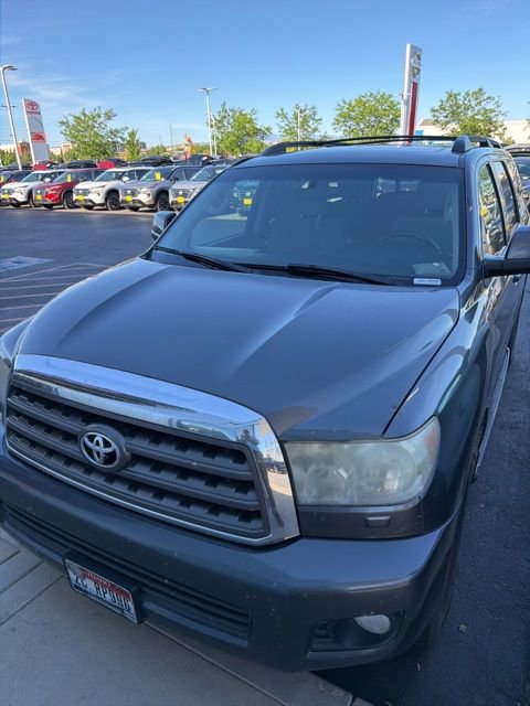 Used 2016 Toyota Sequoia SR5 AWD/4WD image 2