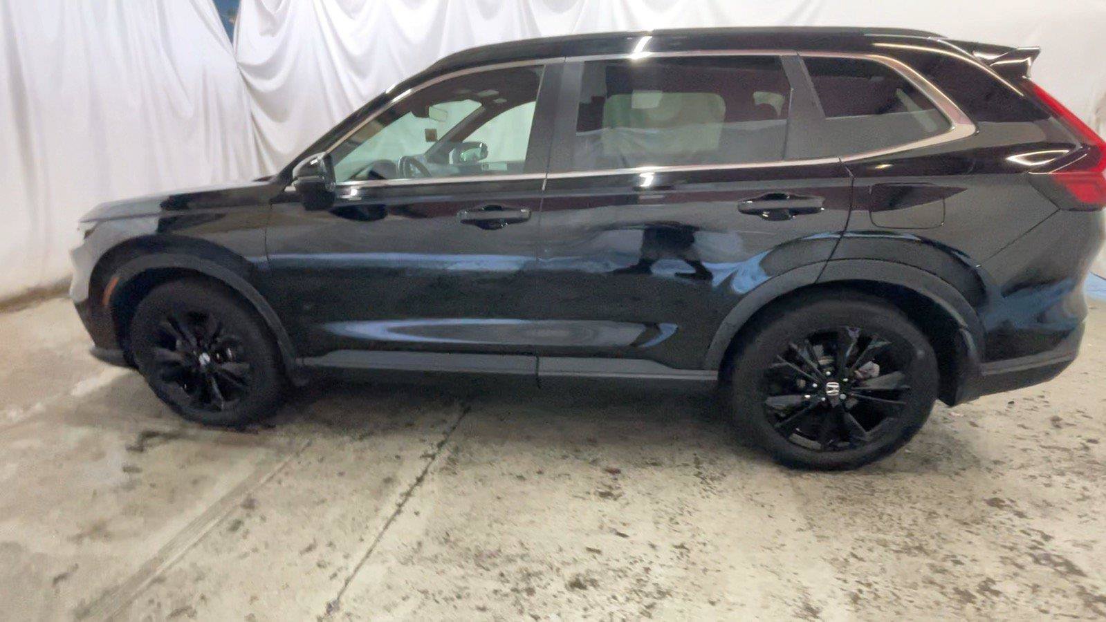 Used 2024 Honda CR-V Sport Touring image 12