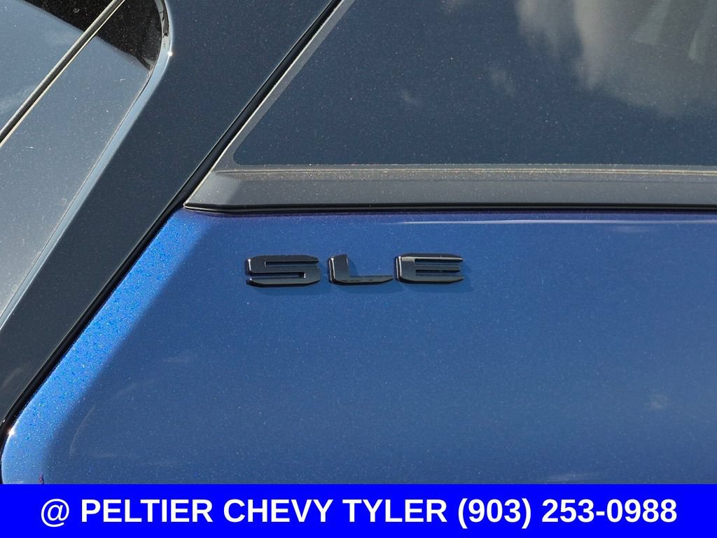 Used 2022 GMC Terrain SLE w/ Driver Convenience Package FWD image 10