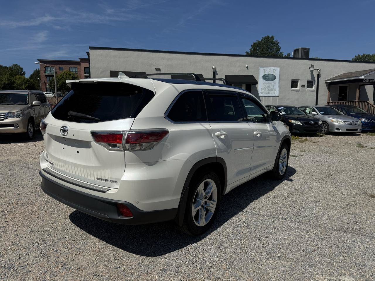 Used 2015 Toyota Highlander Limited AWD/4WD image 5