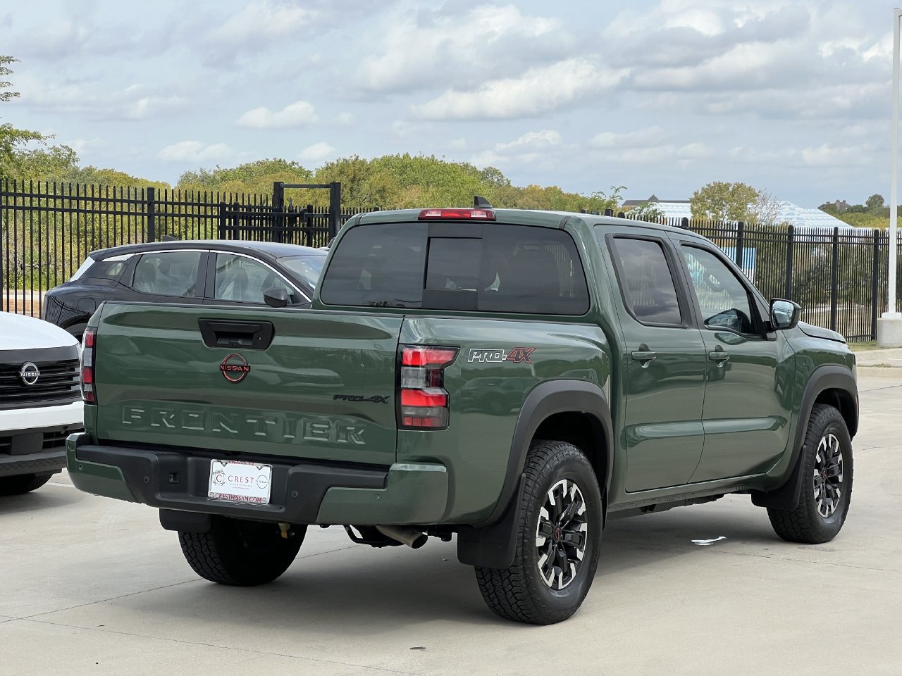 Used 2024 Nissan Frontier PRO-4X w/ Technology Package AWD/4WD image 4