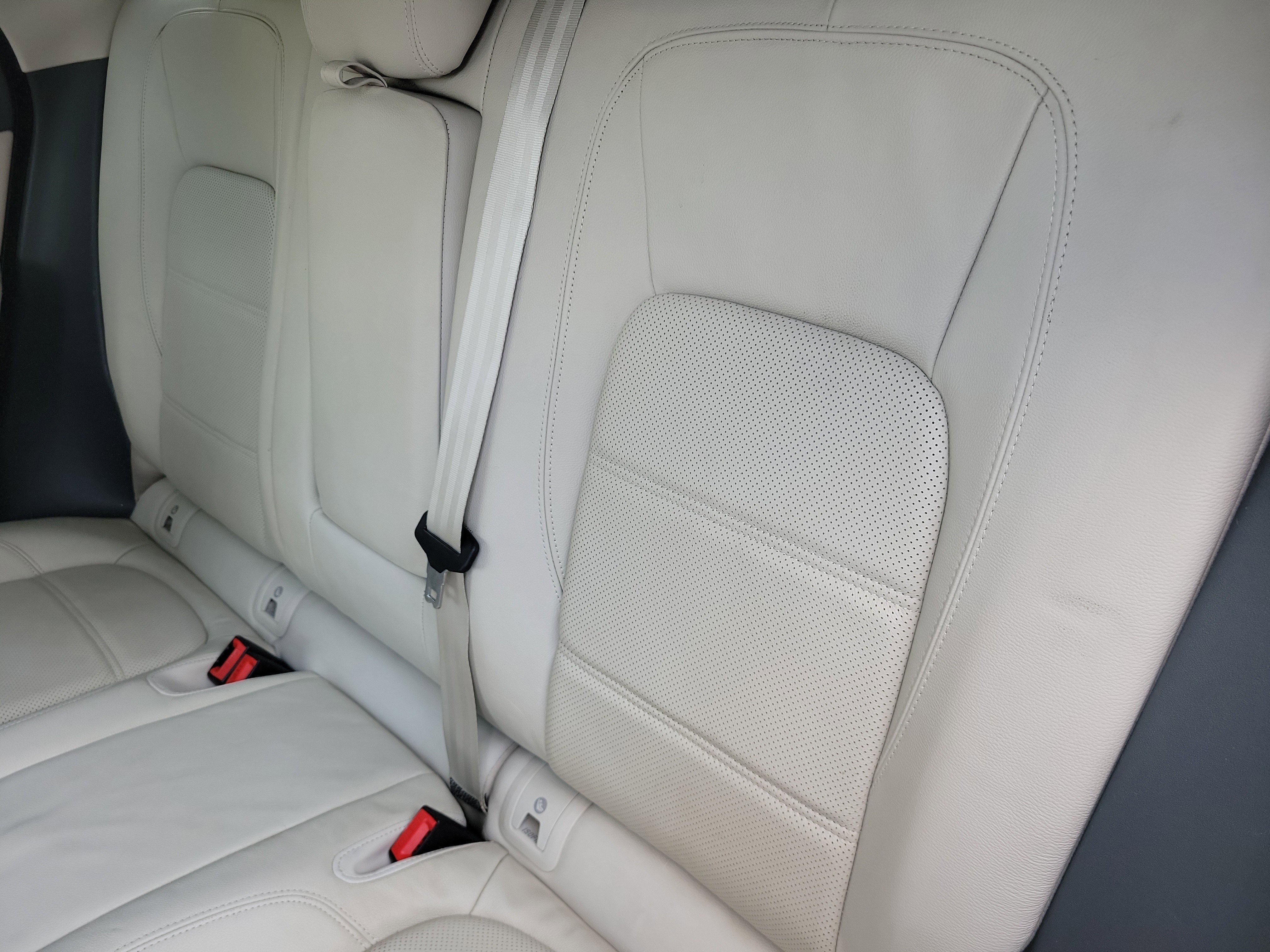 Used 2019 Jaguar E-PACE S AWD/4WD image 13