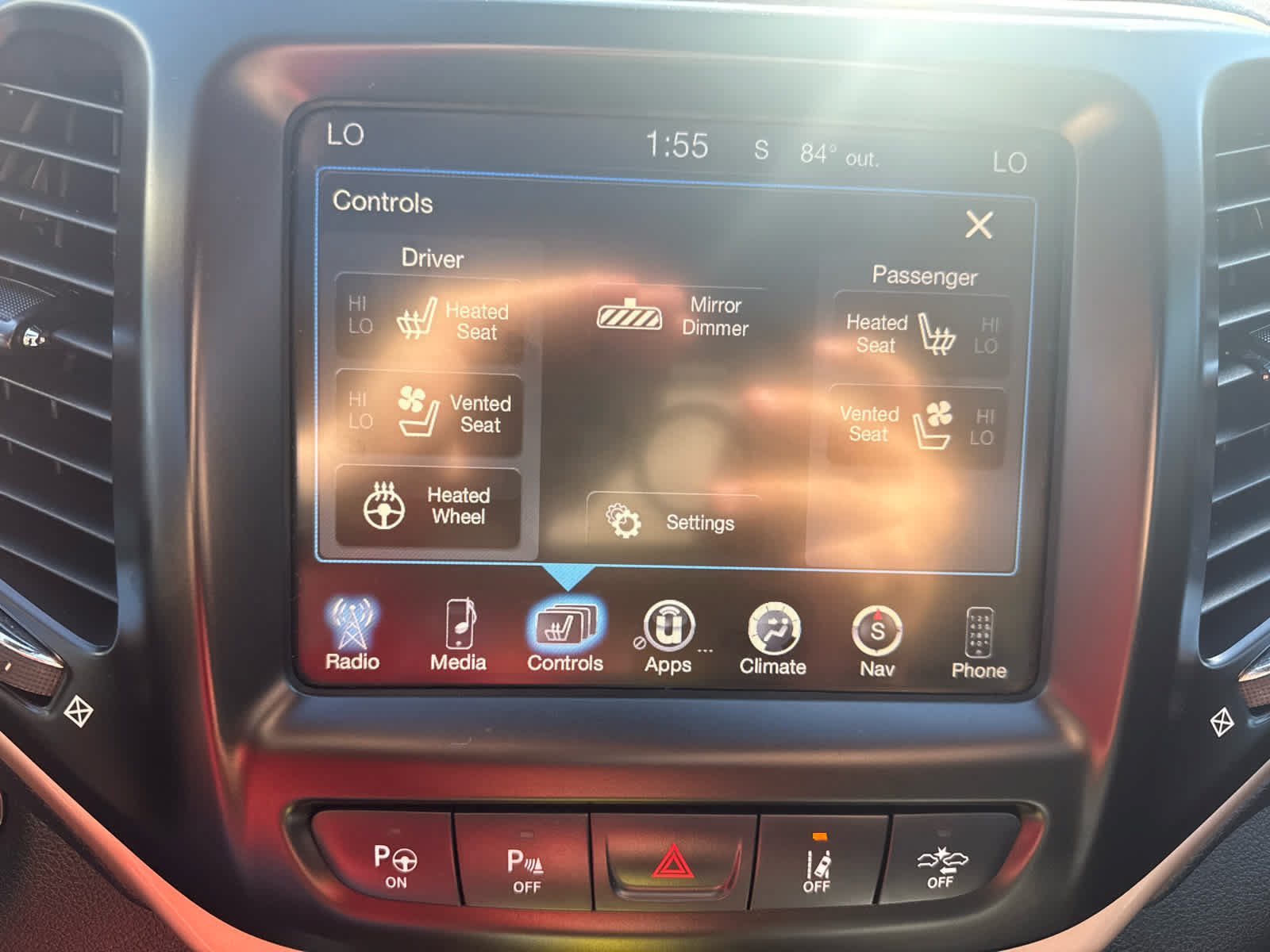 Used 2014 Jeep Cherokee Limited w/ Technology Group AWD/4WD image 22