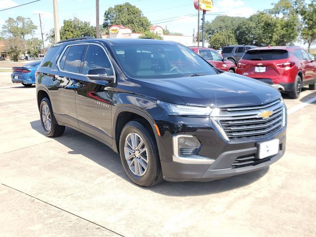Used 2024 Chevrolet Traverse LT FWD image 2