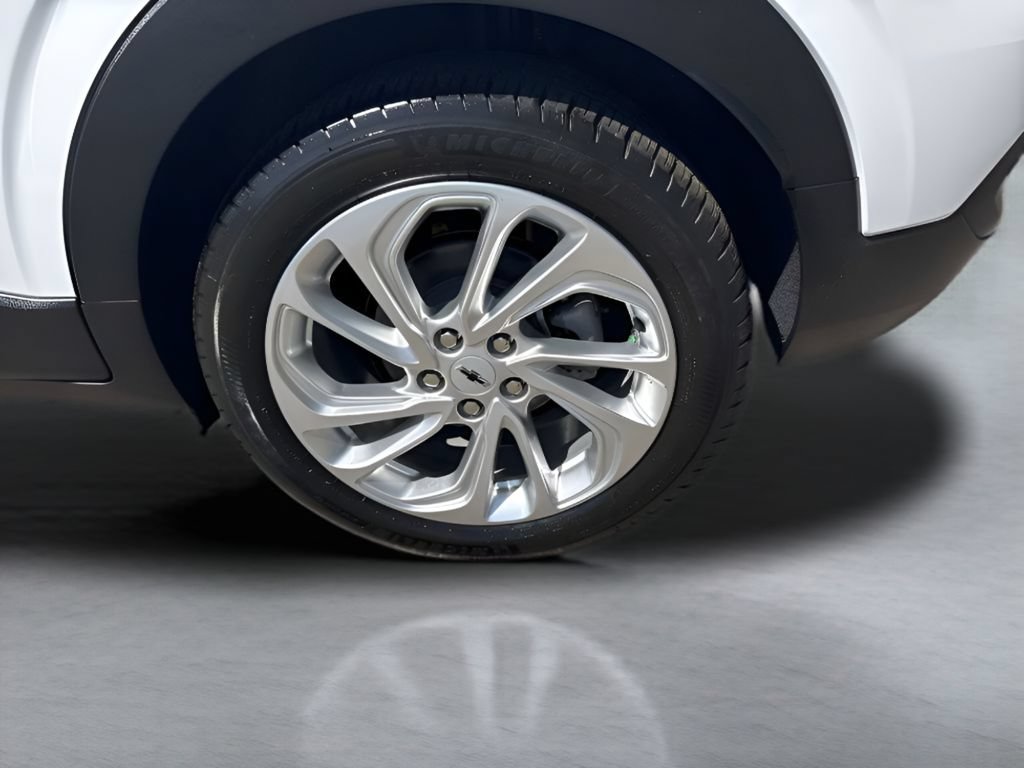 New 2027 Chevrolet Bolt LT FWD image 31