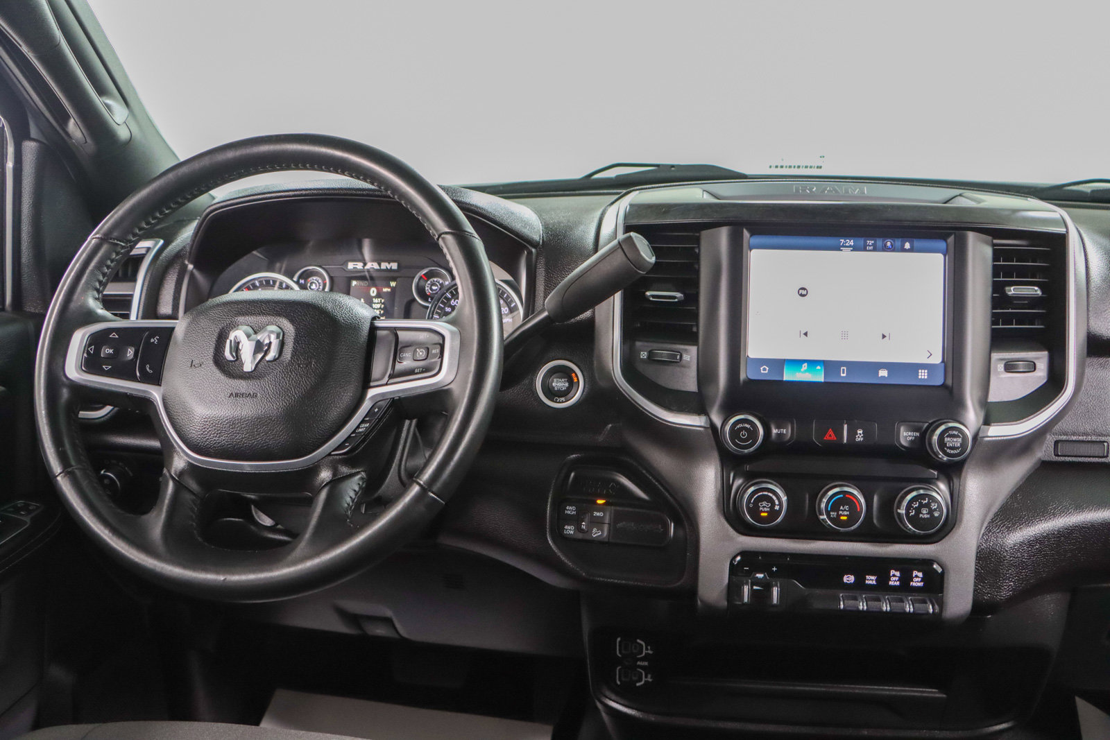 Used 2024 RAM 2500 Big Horn w/ Off Road Package image 18