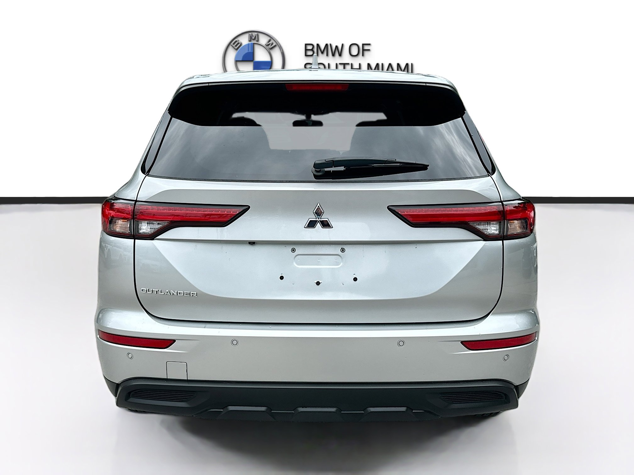 Used 2023 Mitsubishi Outlander ES FWD image 6