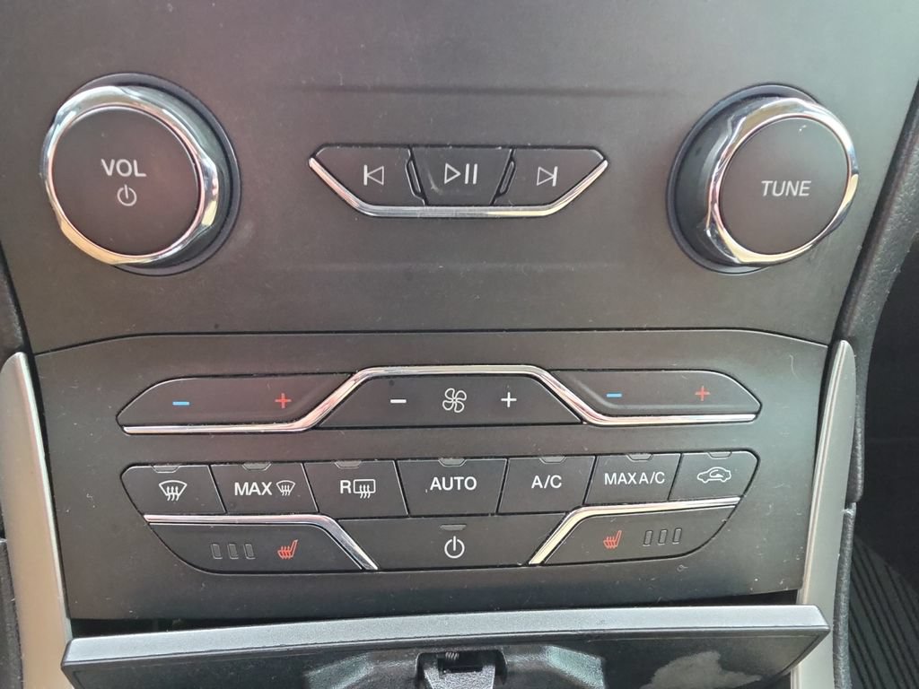 Used 2020 Ford Edge SEL w/ Convenience Package AWD/4WD image 22