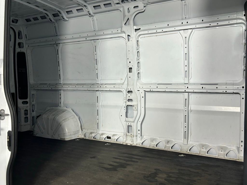 Used 2025 RAM ProMaster 2500 w/ Convenience Group FWD image 12