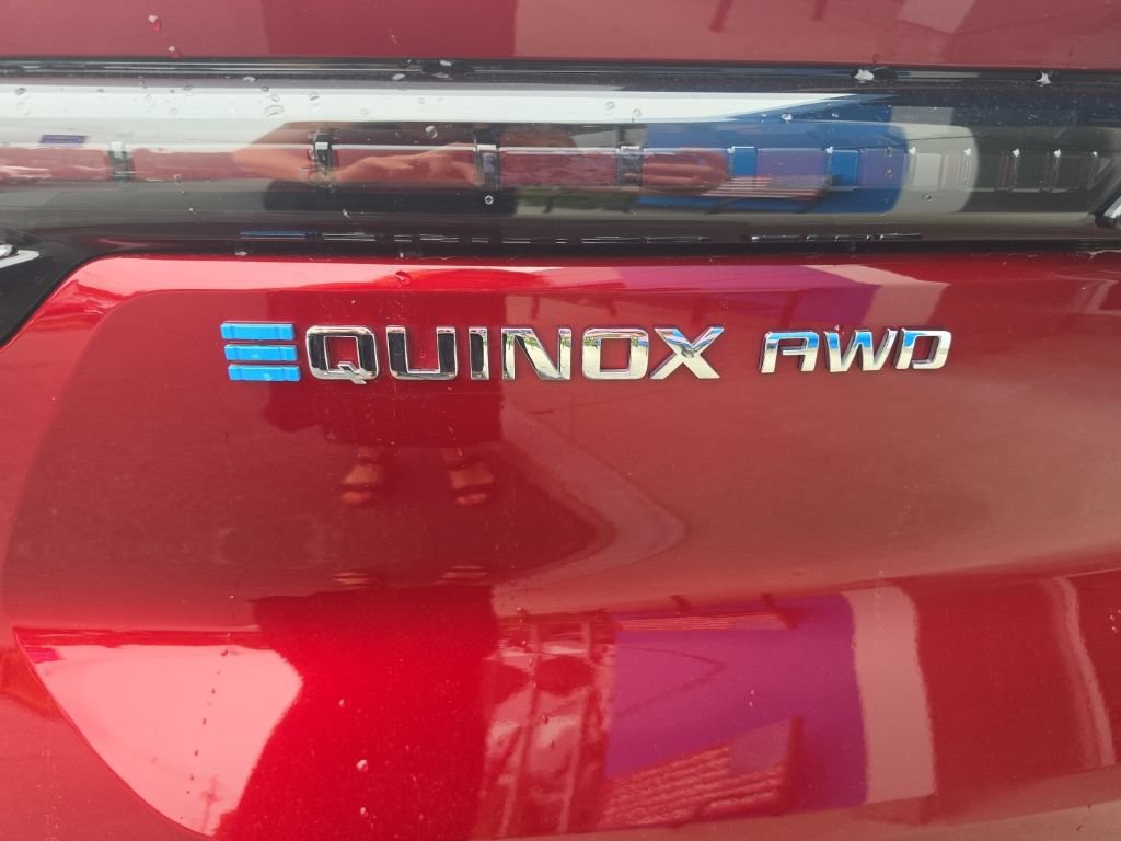 Certified 2025 Chevrolet Equinox EV LT AWD/4WD image 12