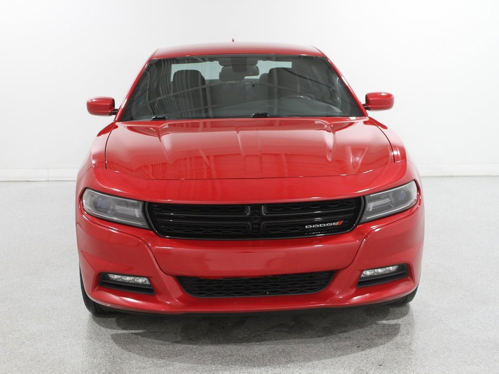 Used 2016 Dodge Charger SXT w/ Navigation & Travel Group image 2