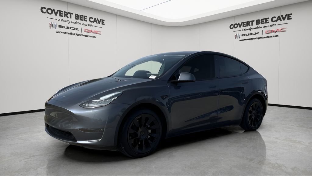 Used 2022 Tesla Model Y Long Range image 3