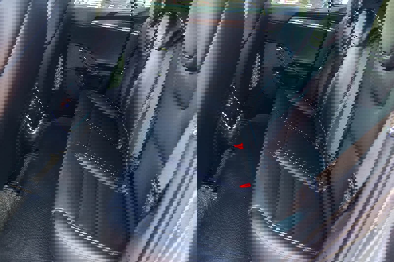 Used 2022 Tesla Model S Plaid image 18