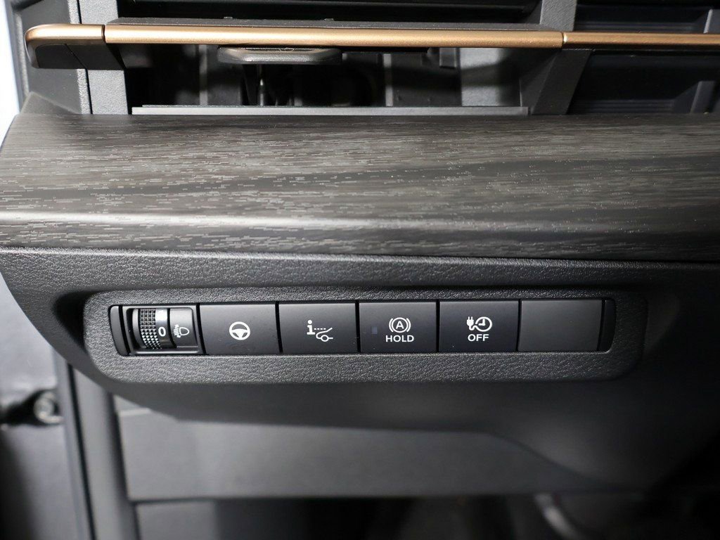 Used 2023 Nissan Ariya FWD image 38