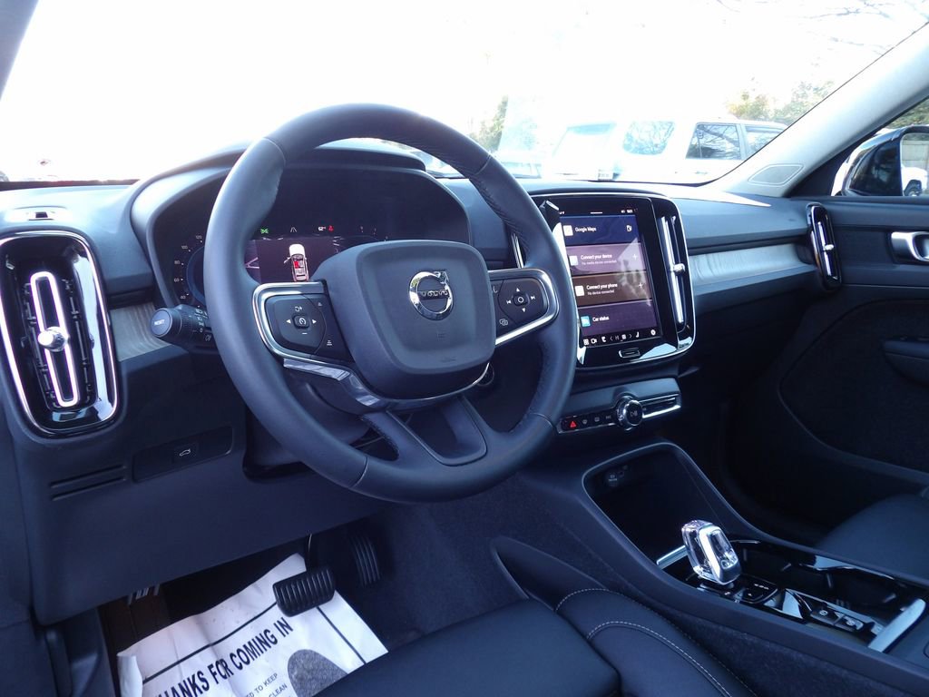 Certified 2024 Volvo XC40 B5 Plus w/ Protection Package Premier image 10