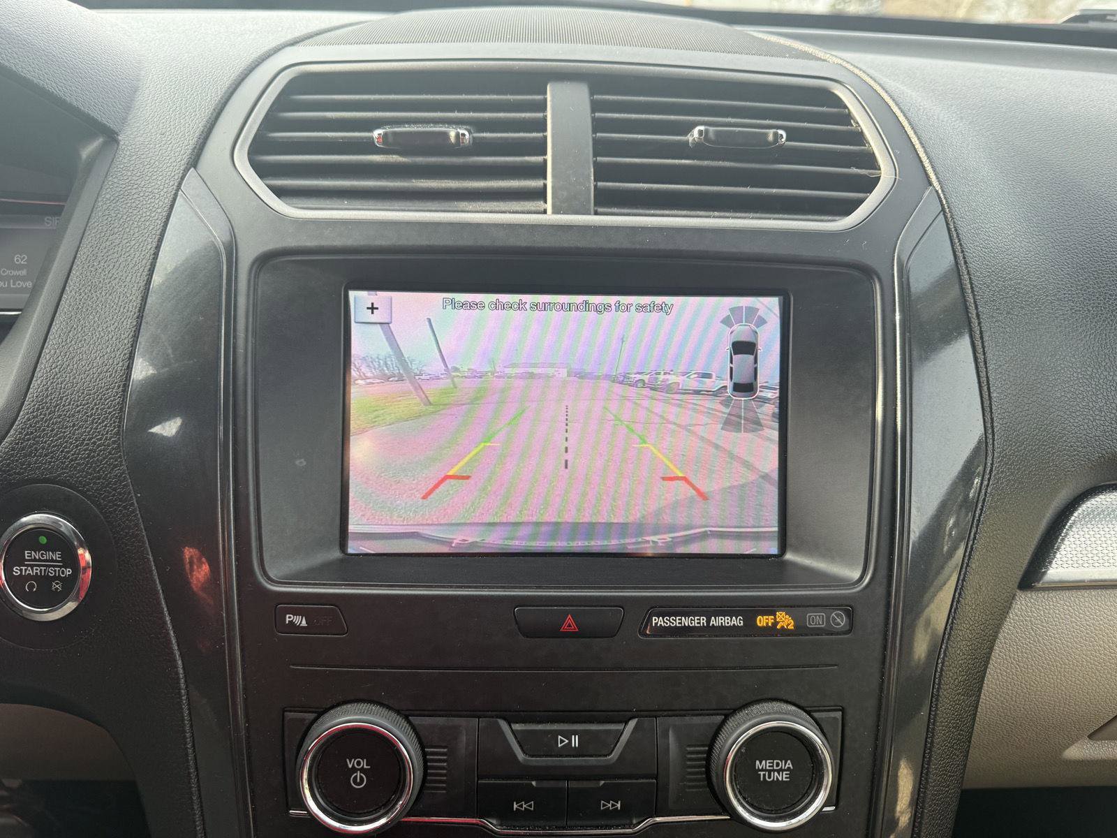 Used 2019 Ford Explorer XLT w/ Equipment Group 202A image 19