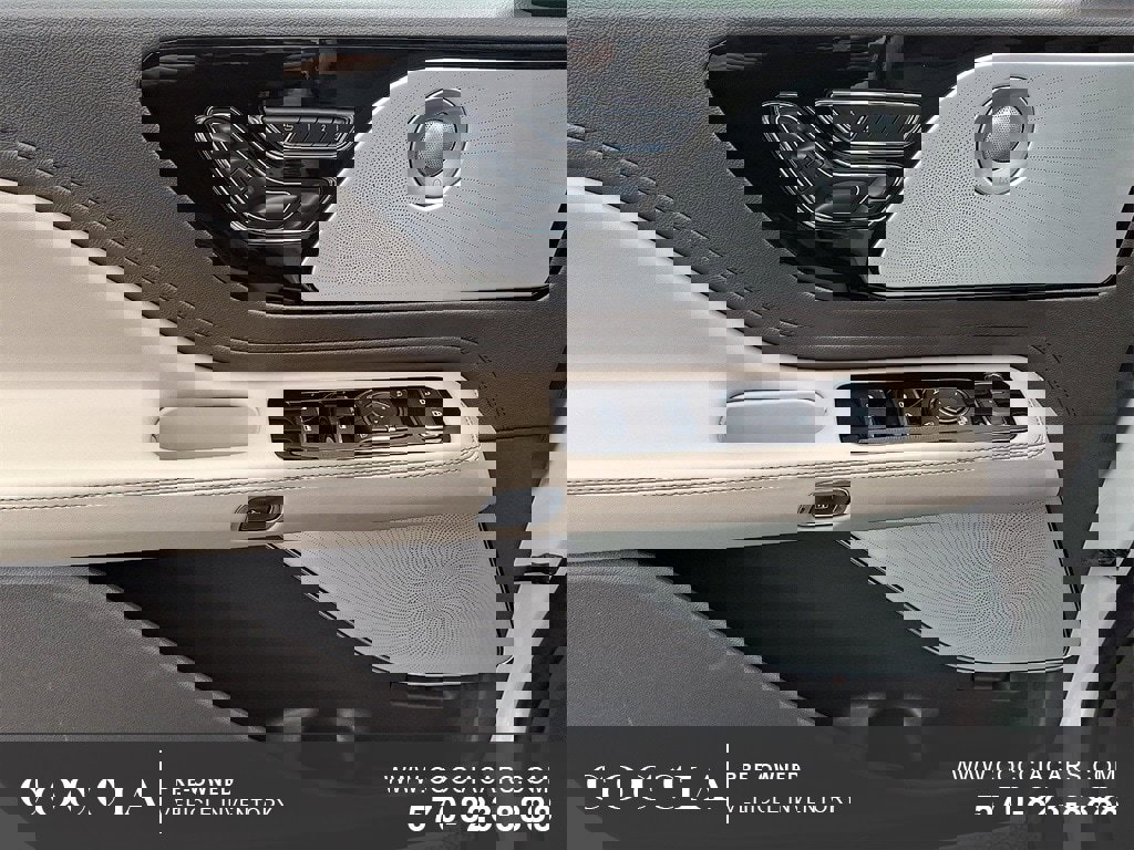 Used 2021 Lincoln Aviator Reserve w/ Equipment Group 202A image 13