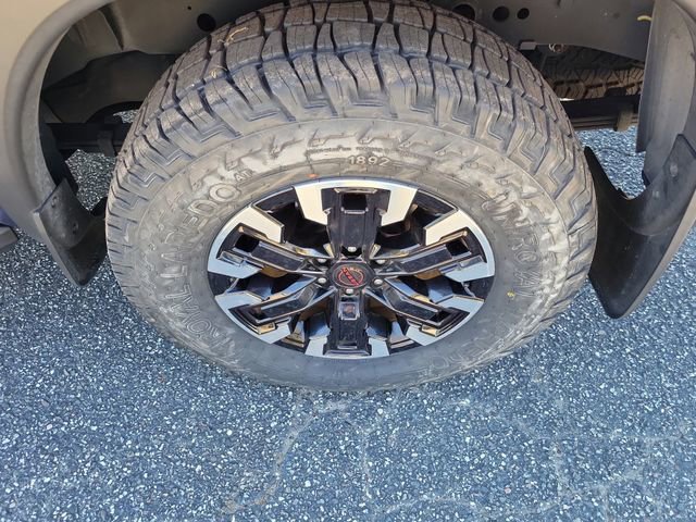 Used 2023 Nissan Frontier PRO-4X w/ Pro Convenience Package image 6