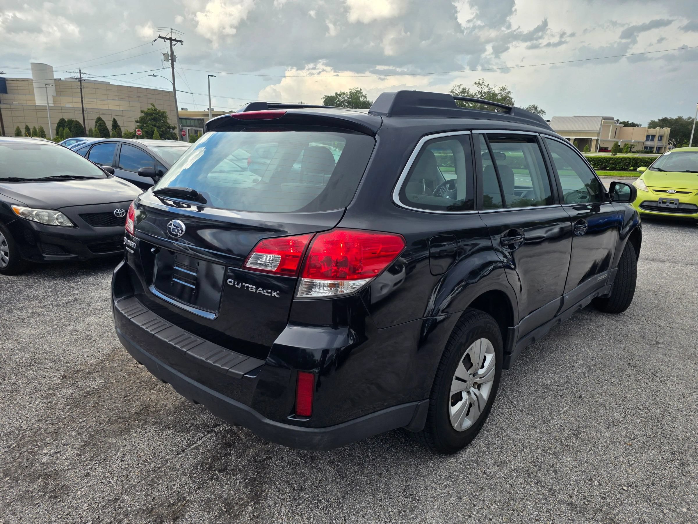 Used 2013 Subaru Outback 2.5i AWD/4WD image 7
