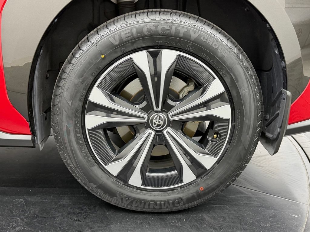 Used 2023 Toyota bZ4X AWD image 16