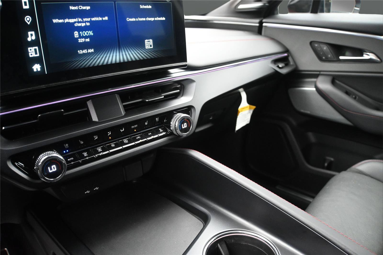 Certified 2024 Acura ZDX Type S AWD/4WD image 4