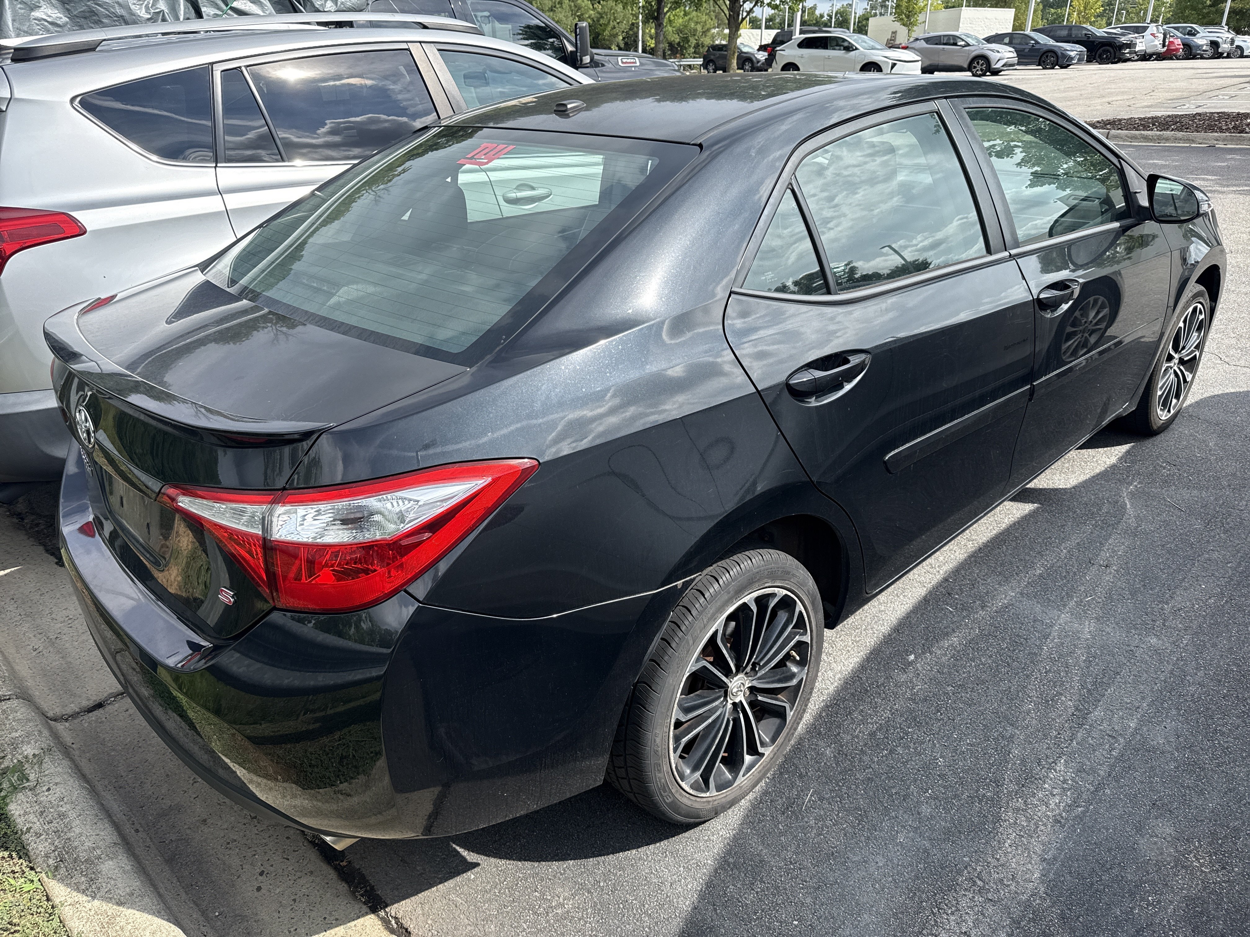 Used 2015 Toyota Corolla S Premium FWD image 8