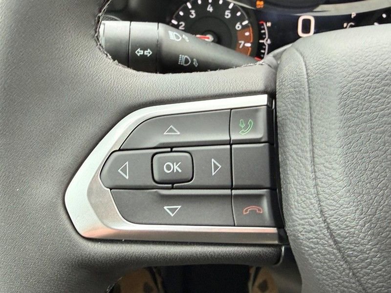 New 2026 Jeep Compass Latitude image 11