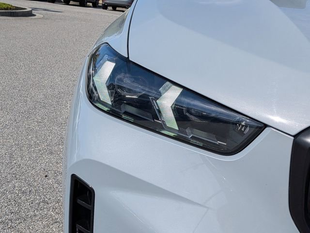 Used 2024 BMW X5 sDrive40i w/ M Sport Package image 11